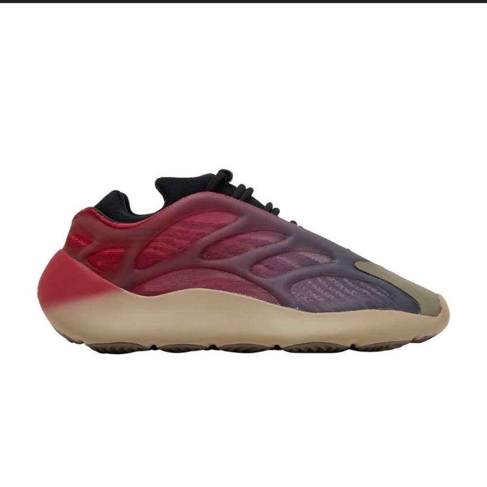 Adidas Yeezy 700 V3 | Size 11